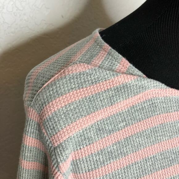 Soft Surroundings gray pink striped waffle thermal knit tunic top size Medium - Picture 4 of 11